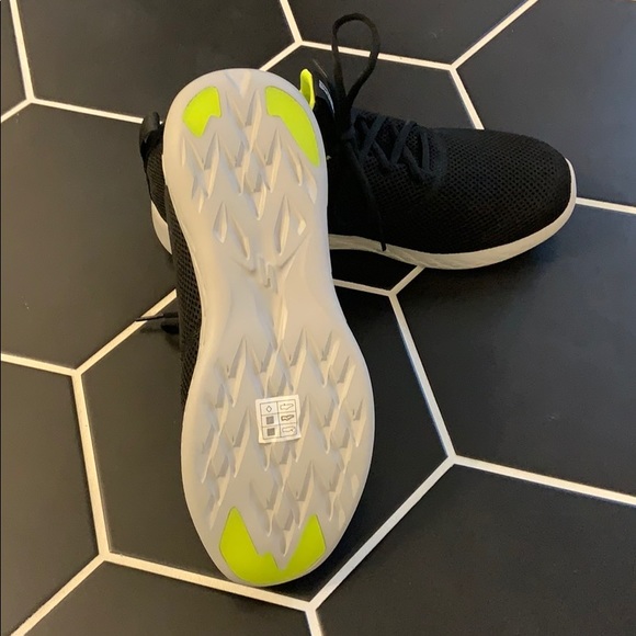 Men’s Skechers - Picture 3 of 3